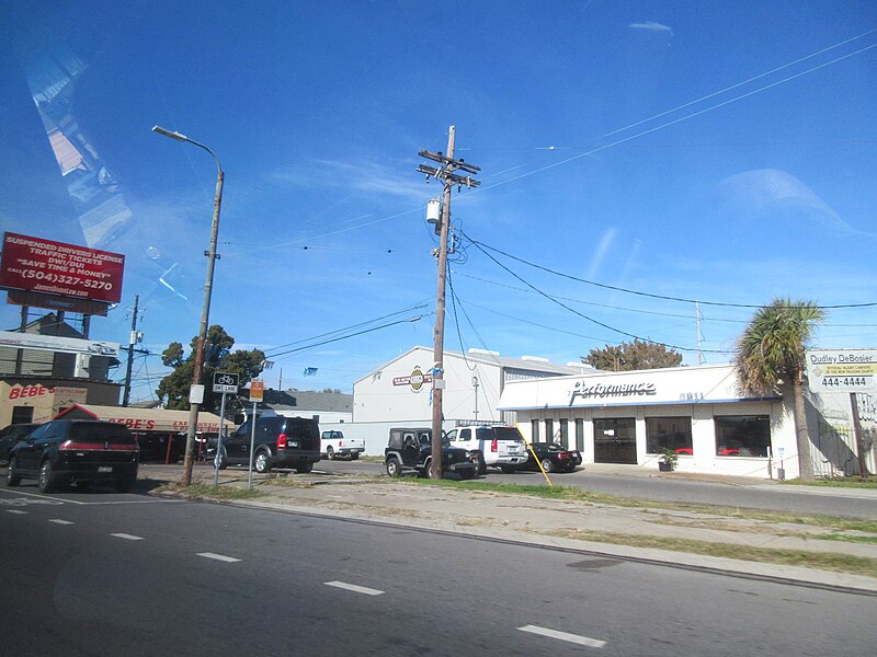 File:Tulane Avenue New Orleans commute 5th Dec 2019 09.jpg