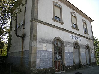 Edifício do Apeadeiro de Verdoejo, em 2009.