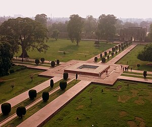 View from atop the left minaret - Tomb of Jahangir gardens.jpg