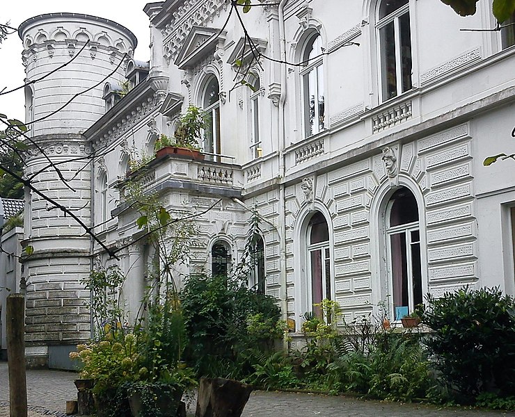 File:Von-Halfern-Park Herrenhaus.jpg