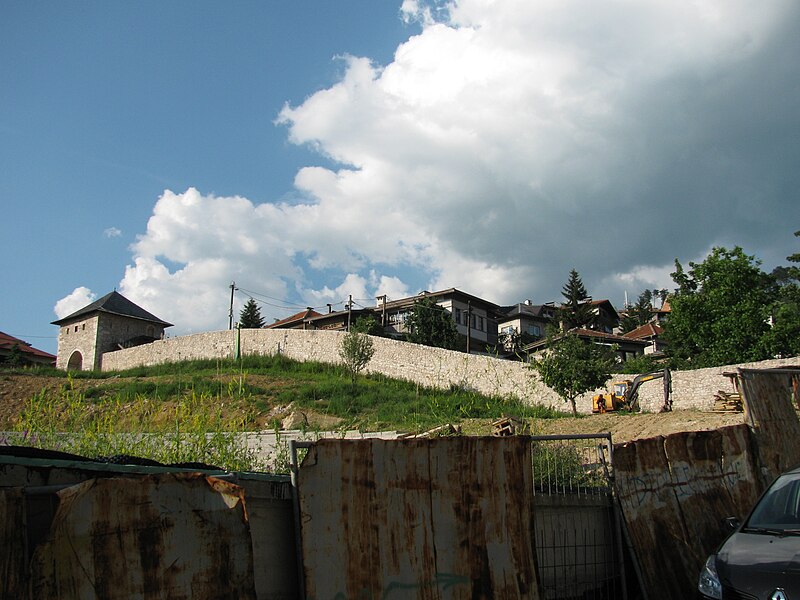 File:Vratnik walls, Sarajevo.JPG