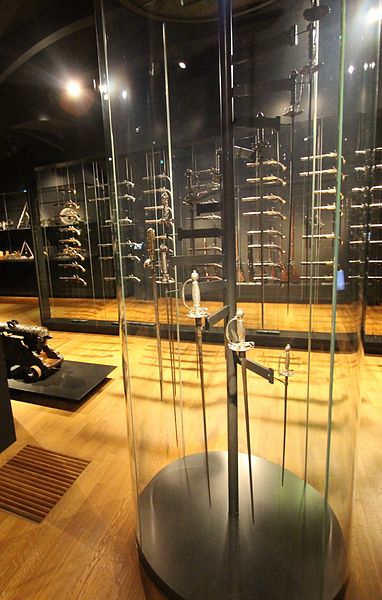 File:Weapons collection, rijksmuseum (10) (15009421827).jpg