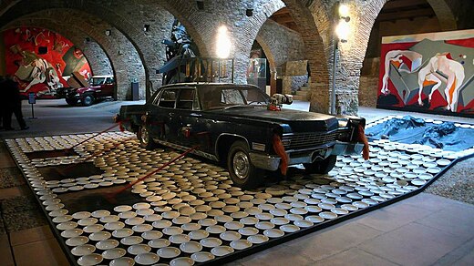 Museo Vostell Malpartida: Fiebre de Automóvil, 1973