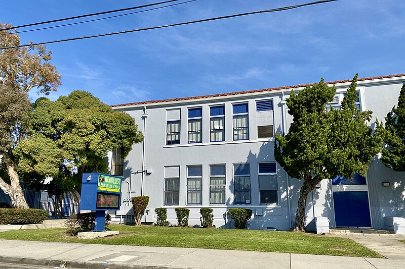 File:Woodcrest School 1151 109th Street Westmont Los Angeles County 01.jpg