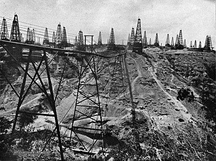 Oil wells in Yenangyaung during the early 20th century.