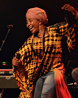 Yvonne Mwale di sebuah konser di tahun 2016