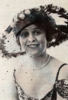 Yvonne Pavis - Agustus 1919 EH.jpg