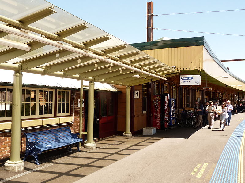 File:(1) Katoomba Station.JPG