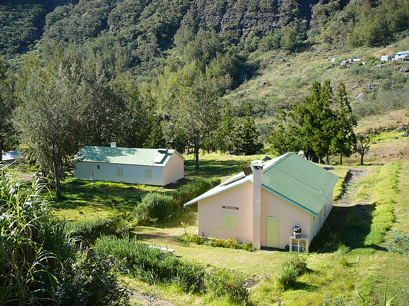 File:École-Marla-Réunion.jpg