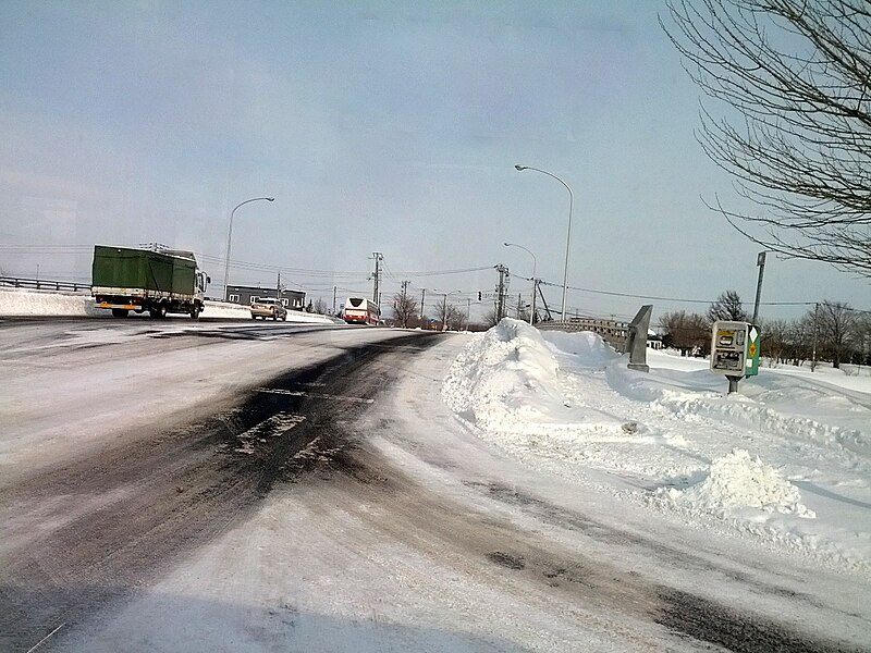 File:茨戸福移橋 札幌市北区篠路町篠路から Jan 19, 2015 (2).jpg