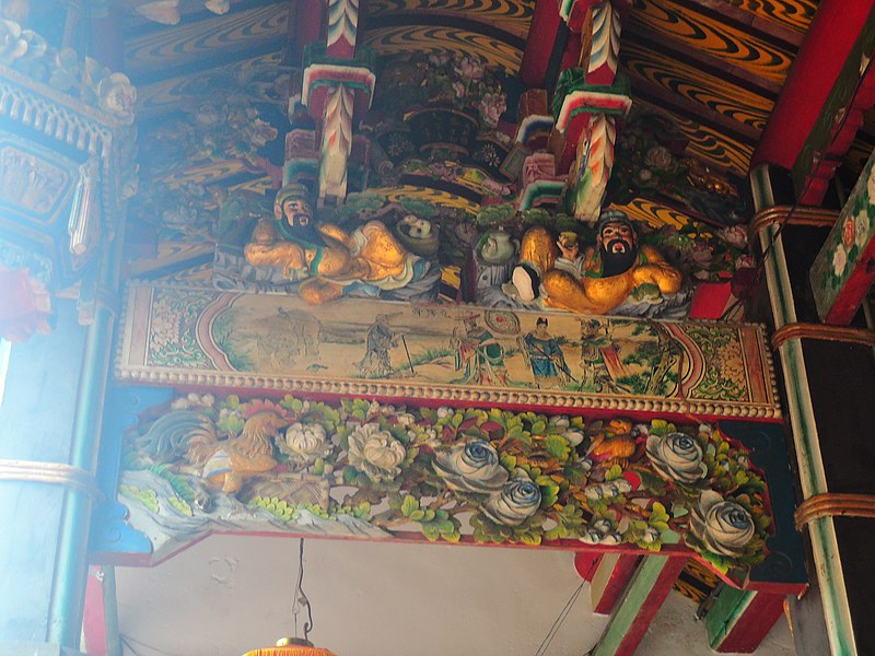 File:馬公城隍廟．木雕彩繪.jpg
