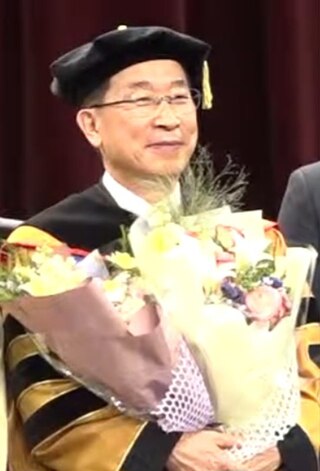 <span class="mw-page-title-main">Kuk Young</span> South Korean physicist (born 1953)
