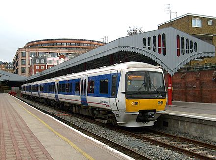 British trains. Intercity 125 и British Rail class 165. British Rail class 165. Class 165. British Railways.