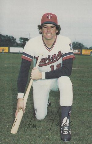 1983 Minnesota Twins Postcards Lenny Faedo.jpg