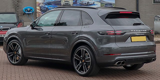 Image of Porsche Cayenne Turbo (PO536)