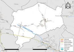 Carte en couleur présentant le réseau hydrographique de la commune