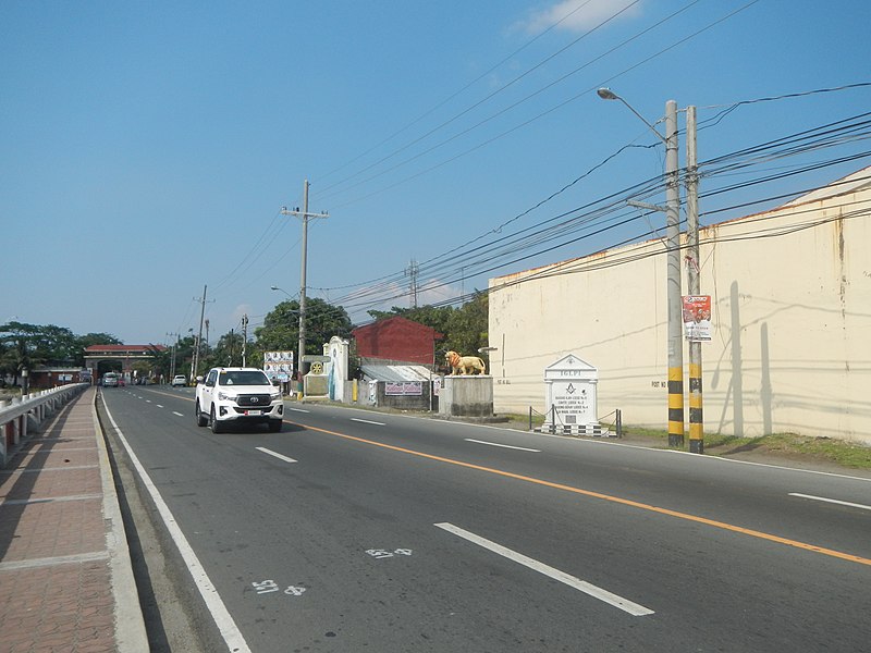 File:8933Manila Cavite Road 49.jpg