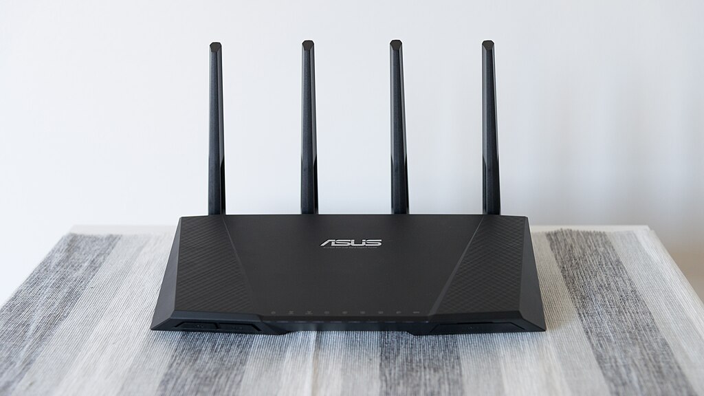 File:ASUS Wi-Fi Router (48767215803).jpg - Wikimedia Commons