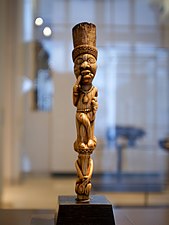 Sculpture yombé sommet de sceptre, XIXe siècle.