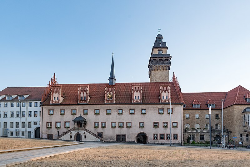 File:Altmarkt 1 Zeitz 20180816 003.jpg