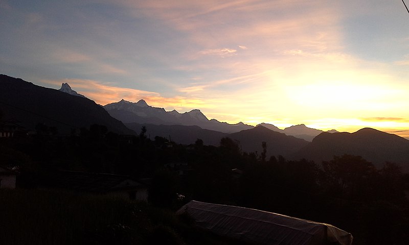 File:Annapurna Range at Sunrise.jpg