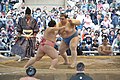 靖国神社奉納大相撲 相手は宇良関（2017年4月17日撮影）