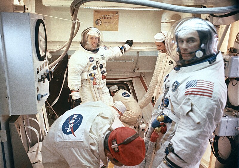 File:Apollo 10 Stafford and Cernan in White Room.jpg