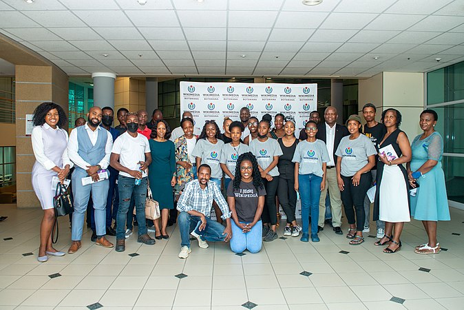 Attendants of the Setswana Wikipedia Launch.jpg