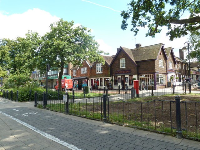 Image: August 2011 in Crawley's historic High Street (q)   geograph.org.uk   2555359