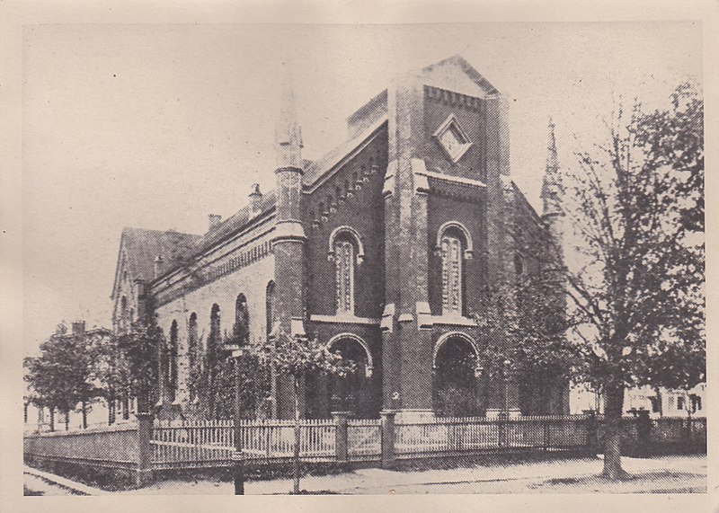 File:BRUC 52nd Street Church.jpg