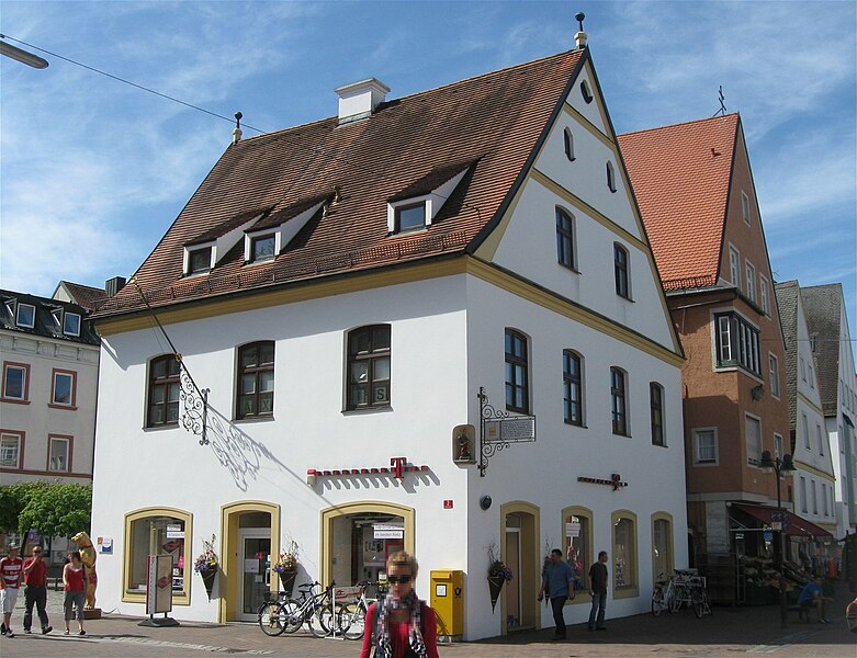 File:Bahnhofstr. 2 Freising-2.jpg