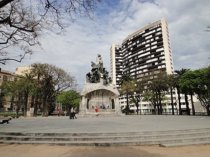 How to get to Plaça de Tetuan with public transit - About the place