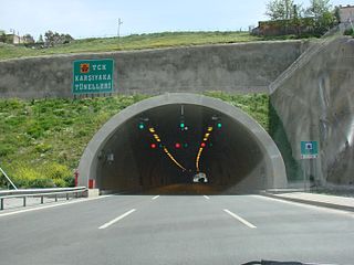 <span class="mw-page-title-main">Bayraklı Tunnels</span>