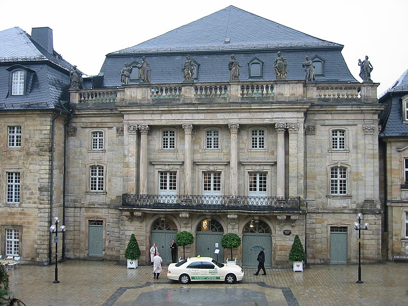 File:Bayreuth Markgraefliches Opernhaus 2002.jpg