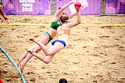 Deutsch: Beachhandball bei den Olympischen Jugendspielen 2018; Tag 6, 12. Oktober 2018; Mädchen, Hauptrundenspiel – Ungarn-Niederlande 2:1 English: Beach handball at the 2018 Summer Youth Olympics at 12 October 2018 – Girls Main Round – Hungary-Netherlands 2:1