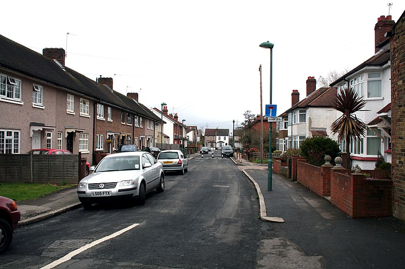 File:Beddington, Wandle Road - geograph.org.uk - 1777689.jpg