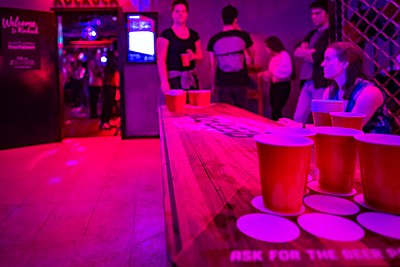 Beer Pong Tisch im Kuckuck in Tübingen 2019.jpg