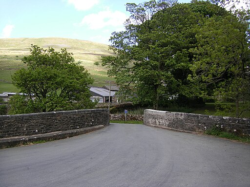 Bridge over River Dee near Stonehouse - geograph.org.uk - 1881996