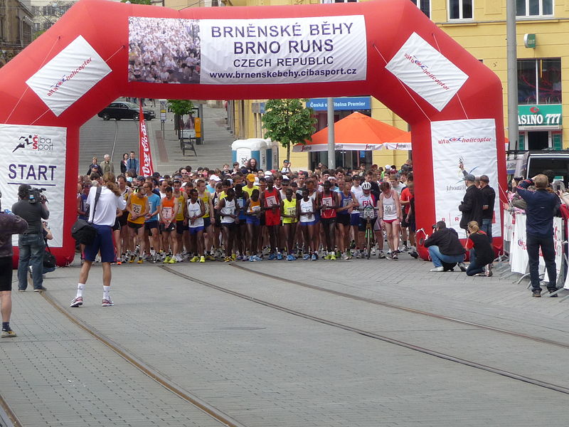 File:Brněnské běhy 2010 (13).jpg