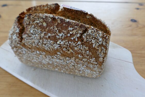 Brown bread made with dinkel wheat and millet