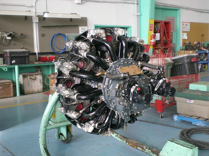 File:Buffalo Airways DC3 engine.jpg