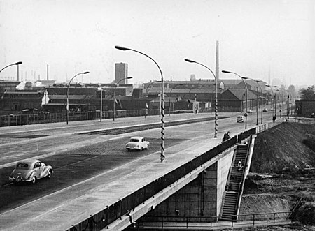 Bundesarchiv Bild 183 D1006 0012 001, Berlin, Treptow, Margraffbrücke