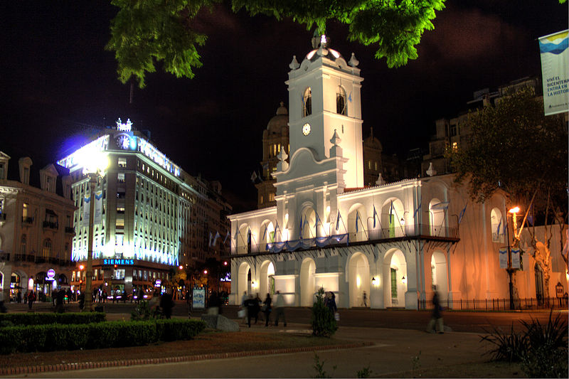 File:Cabildo-noche 02-TM.jpg