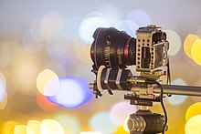 Càmera Canon amb un mecanisme de follow focus motoritzat