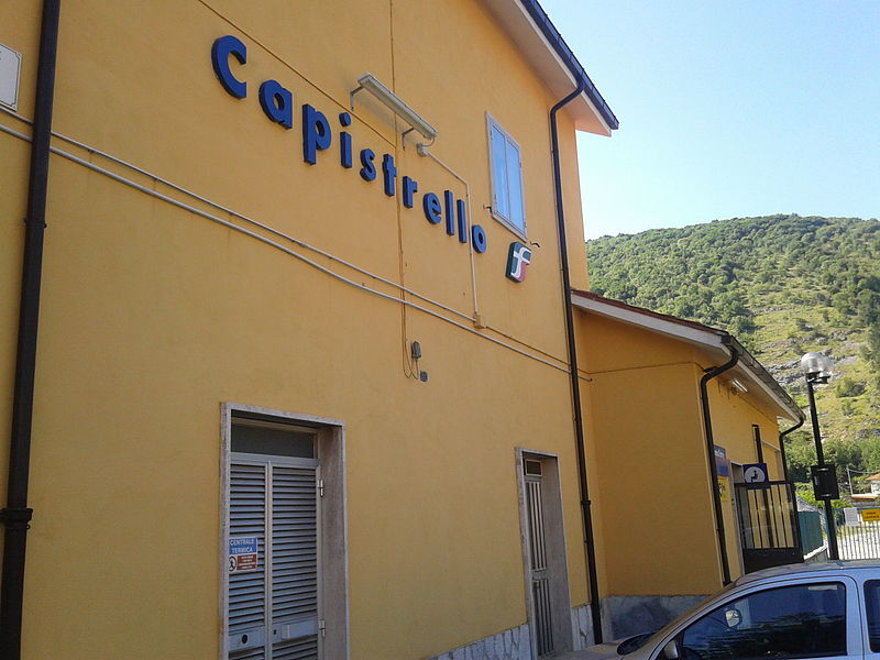 File:Capistrello stazione.jpg