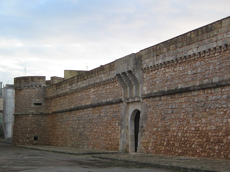 File:Castello Caprarica1.jpg