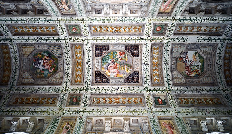 File:Ceiling of "Loggia d'onore" in Palazzao Te,Mantua.jpg