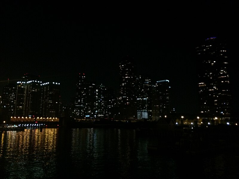 File:Chicago - -i---i- (29719962666).jpg