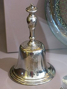 The service bell of the queen of France, Marie-Antoinette. The bell, in the form of a hand bell, has small dimensions (height circa 12 cm) and adapted for the small hand of a woman. Clochette de service de Marie-Antoinette.jpg