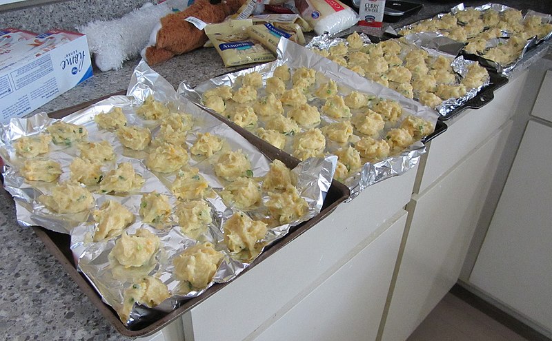 File:Crab puffs (cropped).jpg